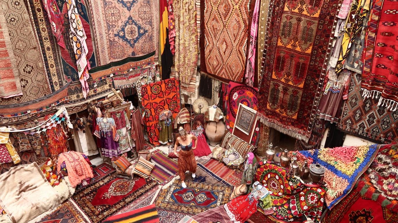 Sợi dệt, khăn thêu nhiều màu sắc tại Thổ Nhĩ Kỳ